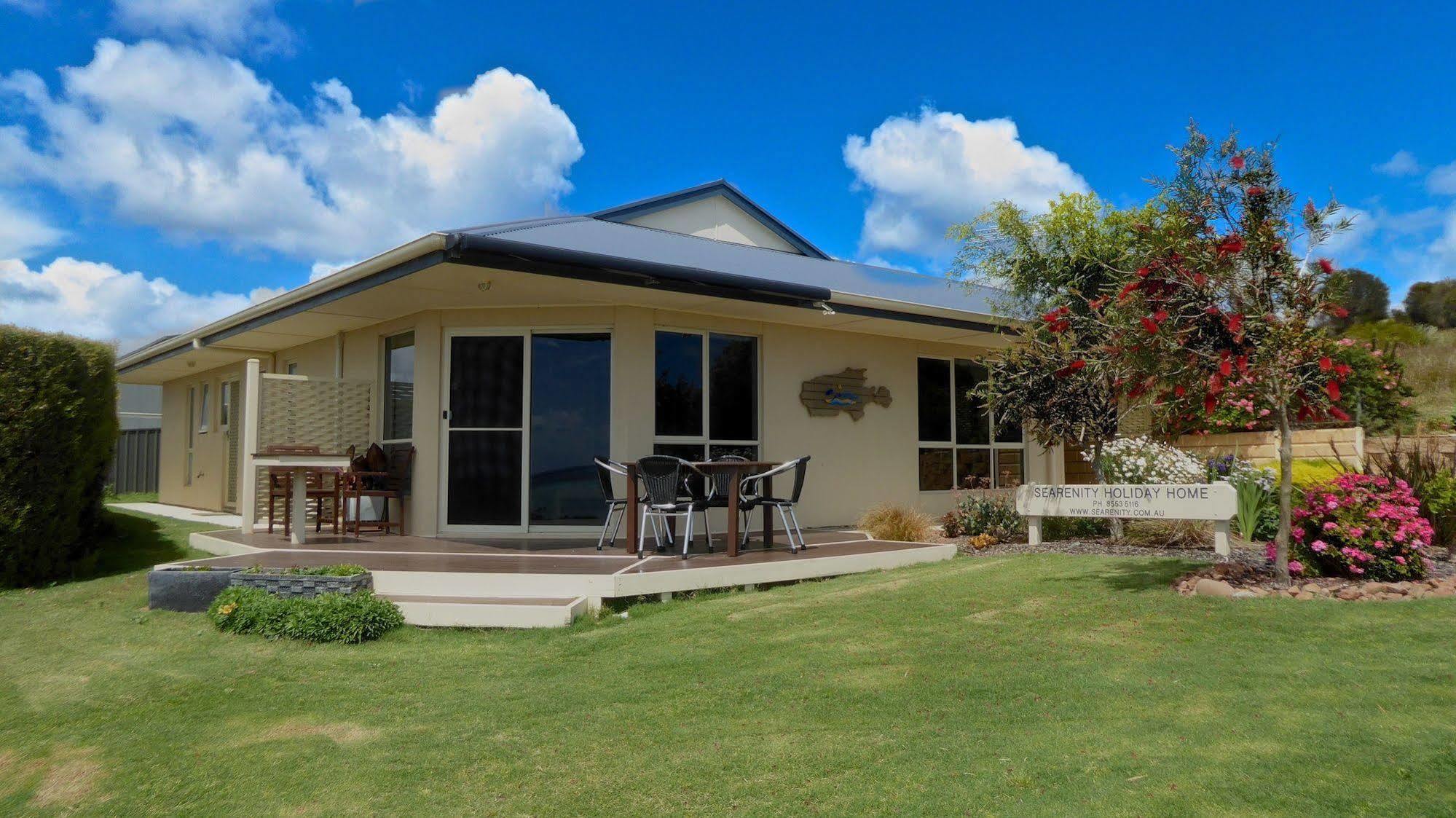 Searenity Holiday Accommodation Emu Bay Экстерьер фото